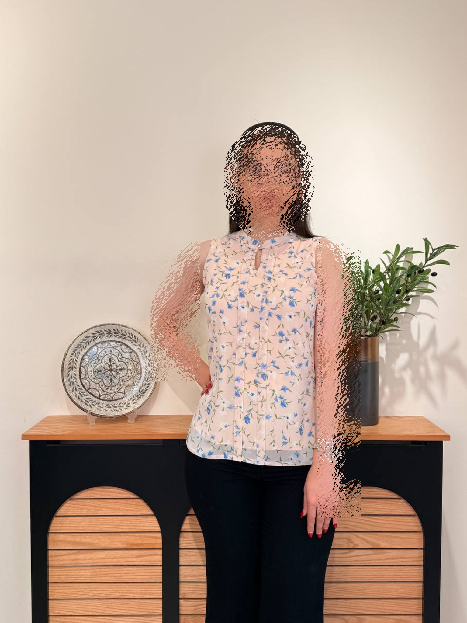 تاپ طرحدار زنانه